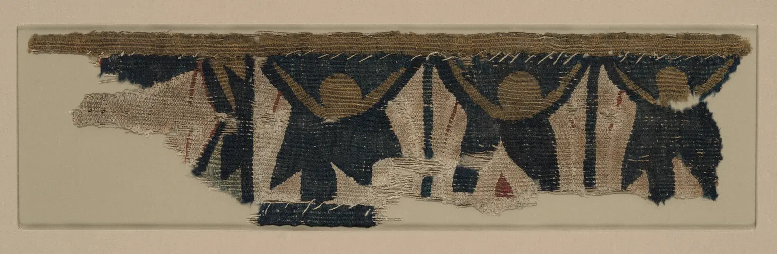 Tiraz Fragment with Inscription, The Metropolitan Museum of Art